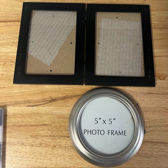 Black Double Picture Foldable Design Freestanding Photo Frame Rectangle 5" x 5" - Picture 2 of 2